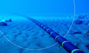 Dây mạng cáp quang khác gì dây cáp đồng 5 Cáp quang được dùng để kết nối mạng giữa các lục địa